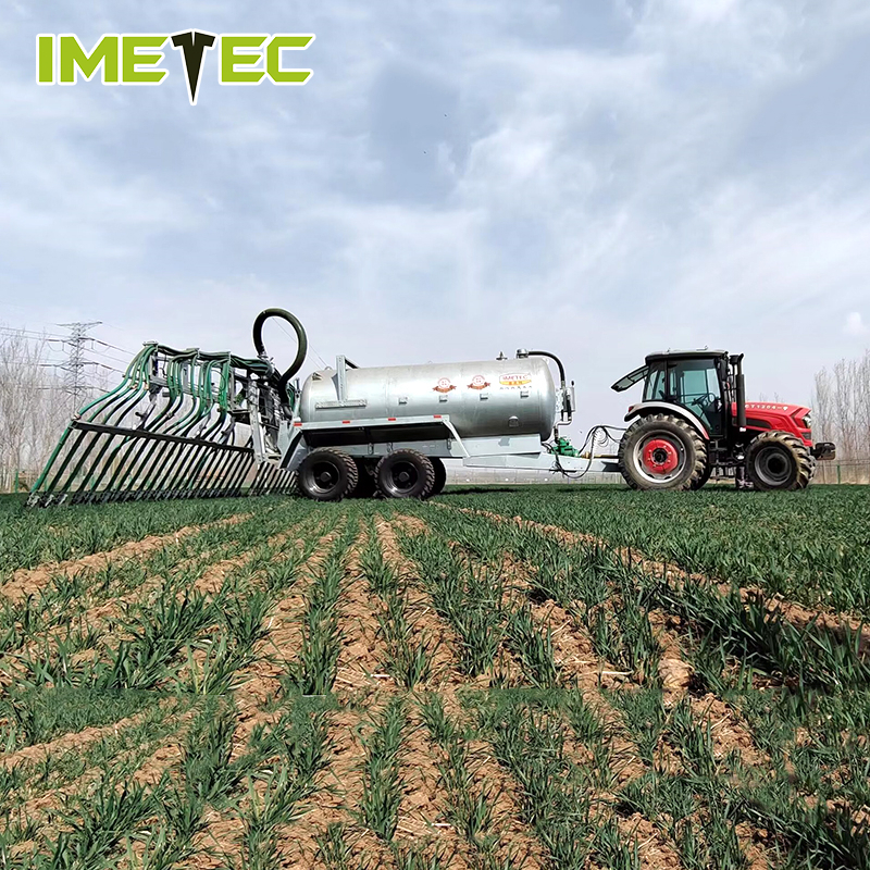 Custom Farm Self Propelled Liquid Manure Spreader Machinery For Waste Recycling