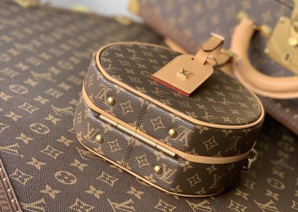 Ladies Leather 7.5cm Circular Push Lock Crossbody Bag With Mental Ornament