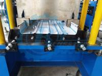 Stations hydrauliques de la coupe 20-22 tenant le petit pain de couture formant la machine