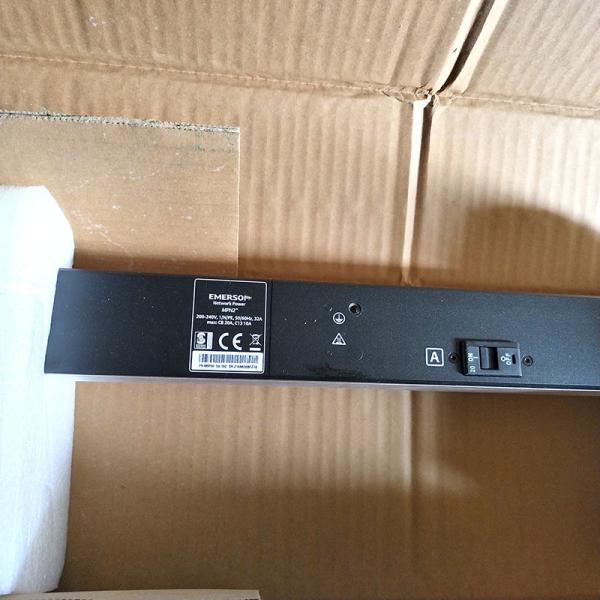 MPHR1260 EMRMPHM1260-LF Intelligent Network Cabinet PDU Socket for Power Supply 200/240V