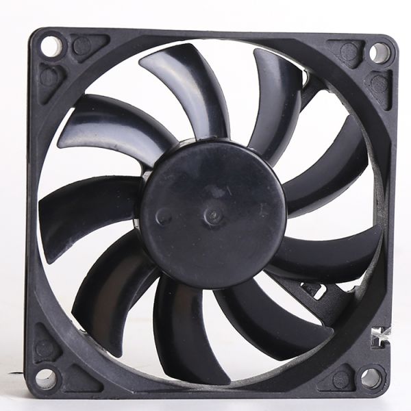 High Speed 80mm Pc Fans 80x80x15mm 8015 12v Dc Brushless Radiator Fan Ce Certified Axial Flow Fans