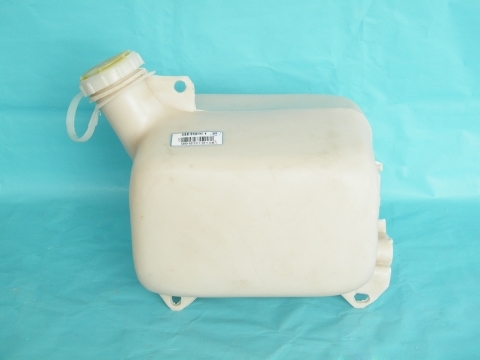 WG1600860202 Windshield Washer Tank Assembly For STR