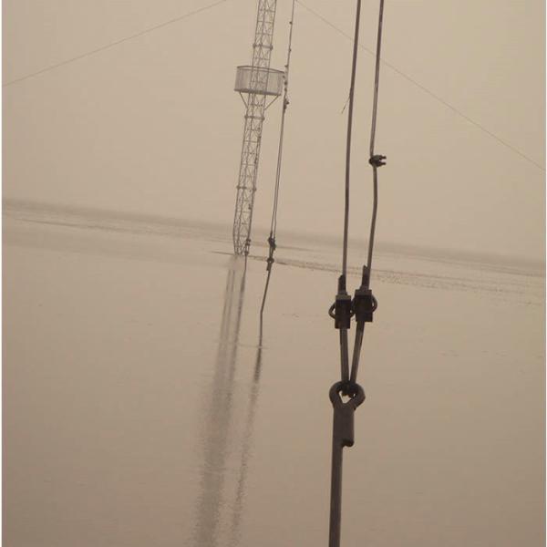 Tubular Hot Dip Galvanized 40m Guyed Wire Tower Customizable Steel Structure
