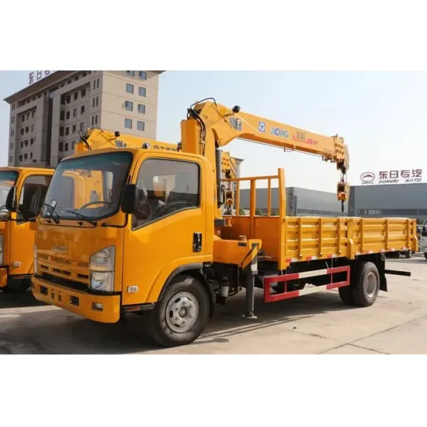 Isuzu 4X2 3.2tons Truck Mounted Hydraulic Crane , Truck Mounted Telescopic Boom Crane