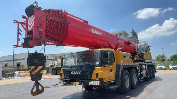 2022 Sany STC1300C8 used crane with an 85.5-meter boom, a 24-meter jib, and a 57-ton counterweight is in excellent working condition.
