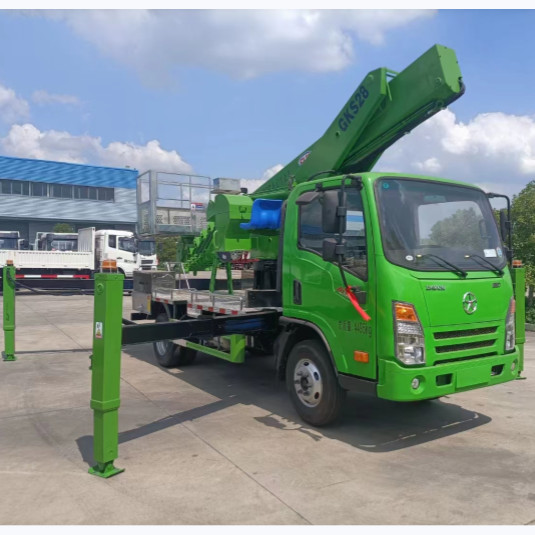 Camión de plataforma de trabajo aérea con conducción izquierda o derecha con tamaño de cubo de 1000x700x1250 mm