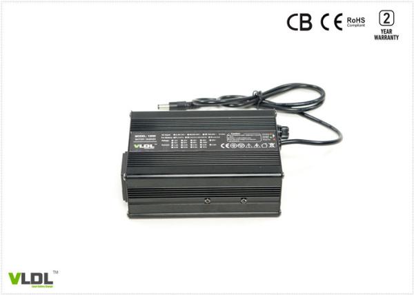 42V 2.5A Electric Skateboard Smart Charger , 4 Steps Intelligent Charger 135*90*50MM