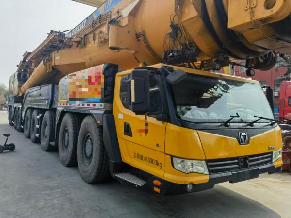 2018 XCMG Second-Hand Crane XCA1200, Main Arm 102 Meters, Jib 50 Meters, Counterweight 170 Tons, Running Time 4431h, Mileage 26369km, Excellent Working Condition.