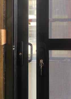 Australian Standard 150 Series Heavy-Duty Aluminum Sliding Door with 6063-T5 Alloy and Double-Glazed Tempered Glass