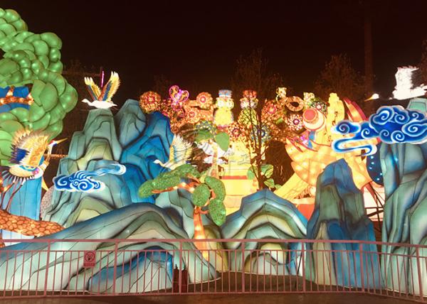 Interactive Landscape Painting Fabric Chinese Lanterns Hand Carved Display For Gallery