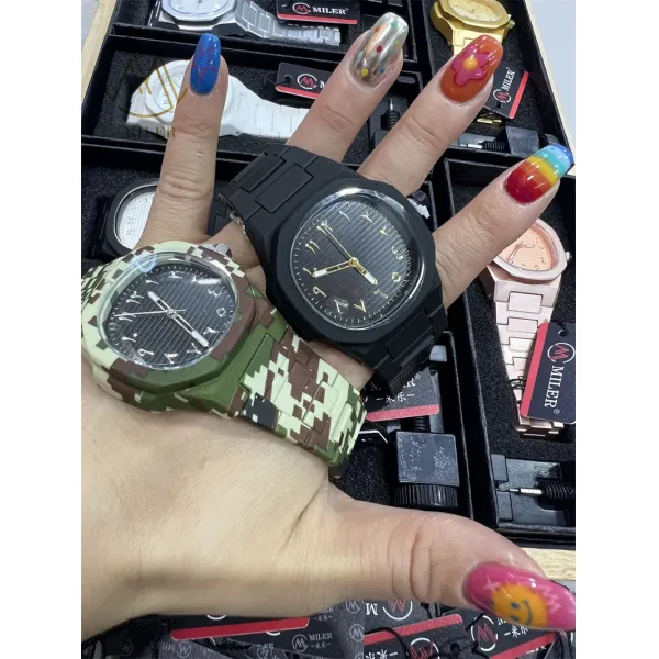 Wholesale Custom Logo Creative Design Durable Denim Quartz Wrist Watch with Secure Hook Buckle