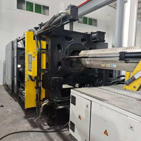 BU1200 Servo Motor Two Platen Injection Molding Machine Horizontal 12000KN