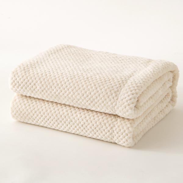 Stylish Solid Colors Knitted for a Clean and Contemporary Living Room Home