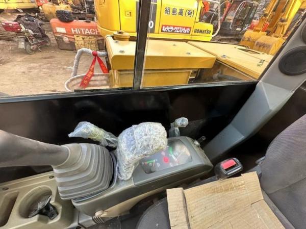 Used CAT 305.5E2 Mini Crawler Excavator with 0.22 m3 Bucket Capacity in Good Condition