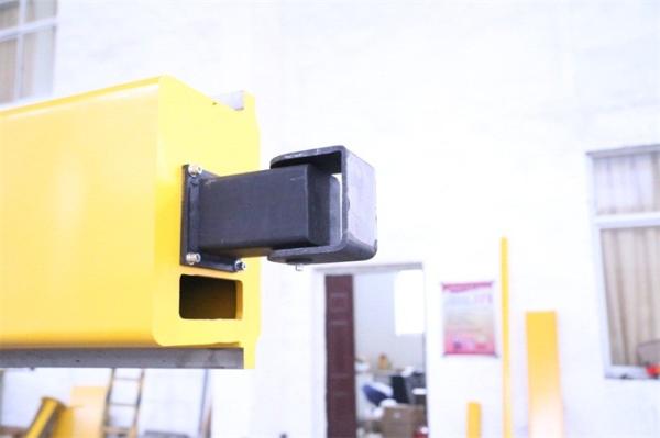 Coluna e crescimento da soldadura automática