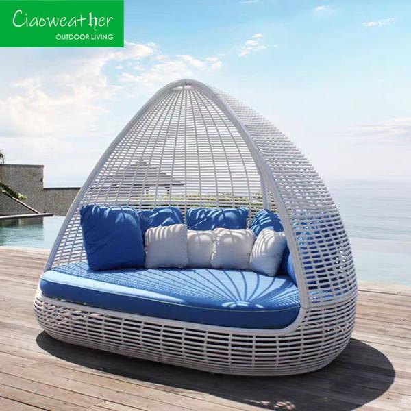 Outdoor Furniture Rattan Patio Daybed Modern Aluminum Garden Sets with Waterproof Cushion and Upholstery