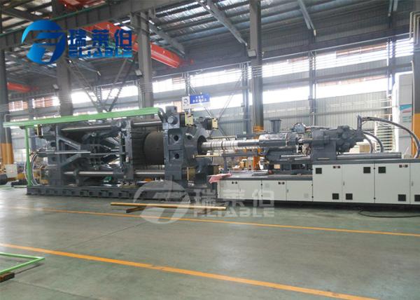 PLC Control Industrial Injection Molding Machine For PET / PP / PS / HDPE Material
