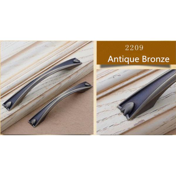Zinc Alloy Kitchen Cabinet Hardware Pulls Classical White Cupboard Handles unique Dresser Knobs