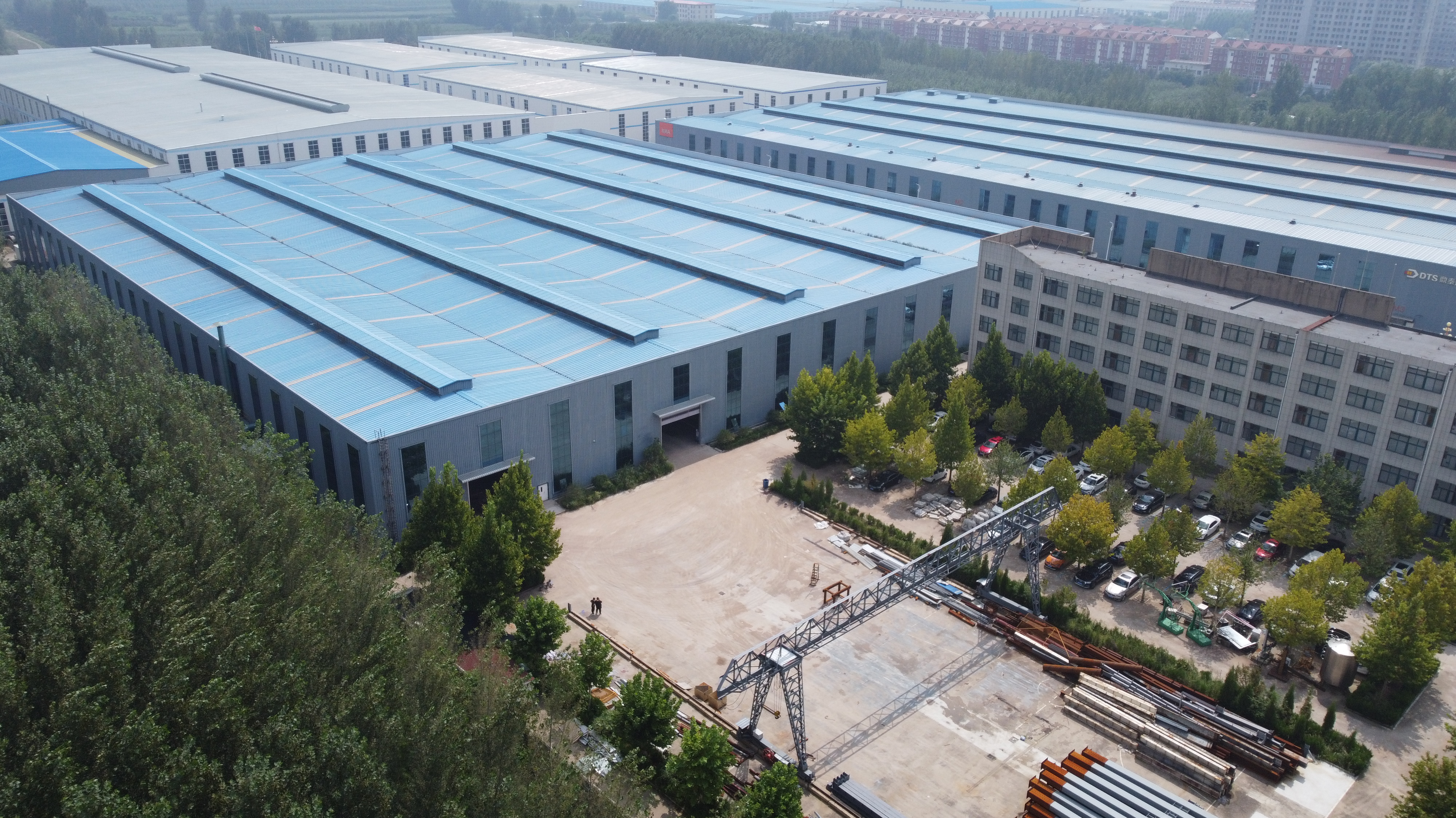 Hot Dipped Galvanized Steel Cattle Shed With Roof Insulation