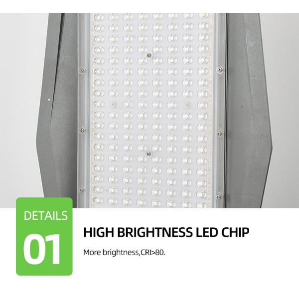 Толстые алюминиевые уличные светы 200 ватт солнечные порученные, солнечный приведенный в действие уличный фонарь IP65 делают водостойким