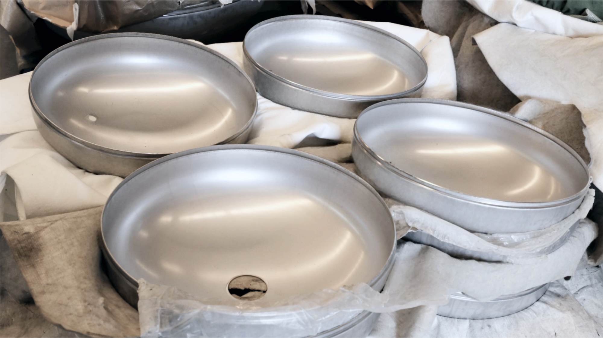 500MM ID 2.5MM REDUCED-OPENING THICK ELLIPTICAL DISHED HEAD FOR CRYOGENIC
