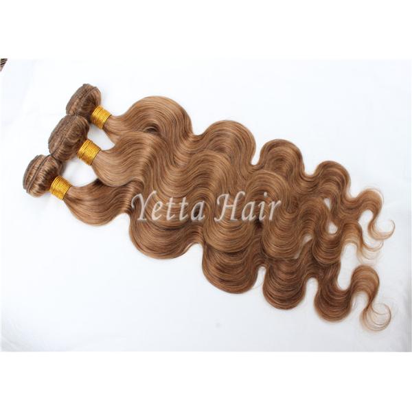Prolongements brun clair non-traités de cheveux de Vierge sans rejet