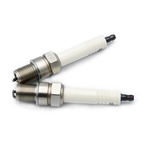 Las existencias disponibles de la bujía industrial R0B12-77 para RB77CC