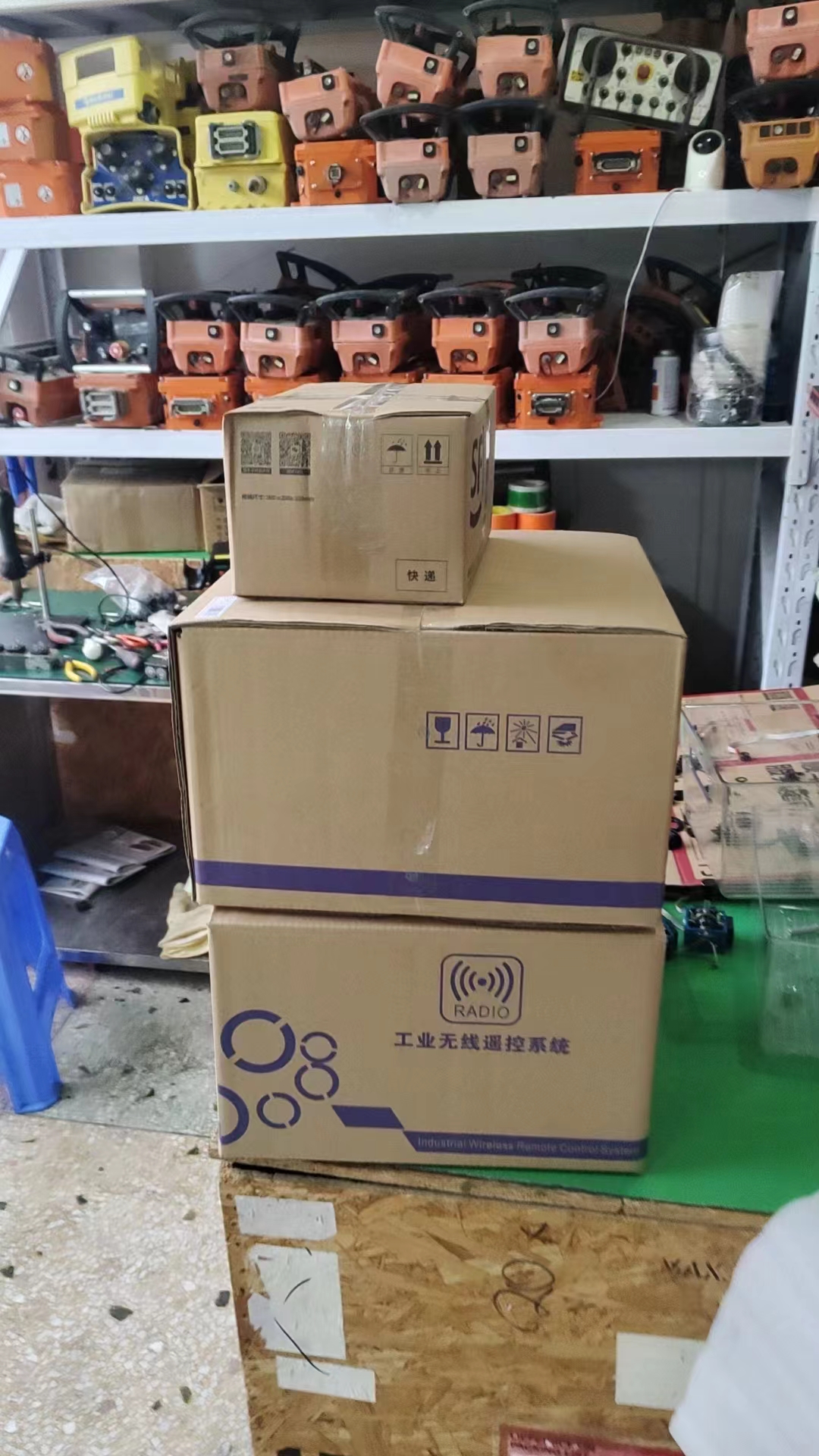 Wholesale Universal Screen Remote Control Assembly One Set for Sanyi Zhonglian XCMGg Construction Machinery Parts Made in China