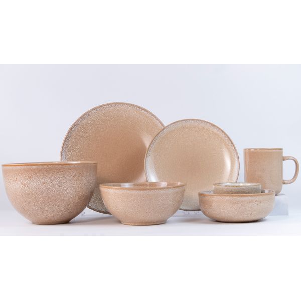 Dinnerware set
