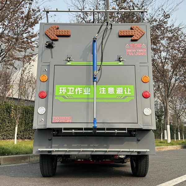 High-Power Dust/Debris Collection for Big Areas 1970mm Wheelbase Industrial Sweeper