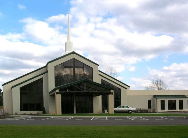 Popular Iglesia de marco de guijarros Moderna estructura de metal Edificio de acero