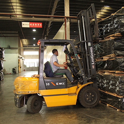 Облицовки узелка белого ясеня FSC зерно картины естественной спиральное ранг на толщина 0.5-0.55mm украшения гостиницы