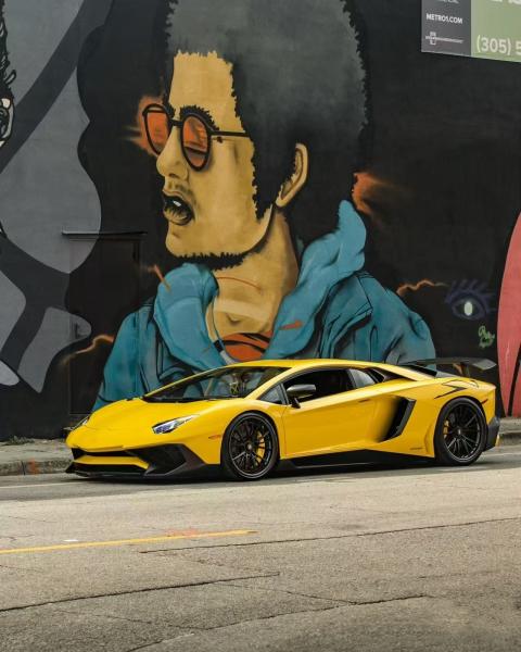 Pour Lamborghini Aventador LP700 Kit de carrosserie en fibre de carbone Aventador 740SV amélioré Spoilers de pare-chocs avant et arrière