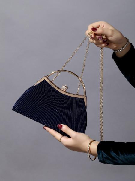 EUROPE AND THE UNITED STATES RETRO SOLID COLOR PLEATED HAND RING FASHION LOCK CLOSED DINNER BAG CHAIN CROSSBODY BAG