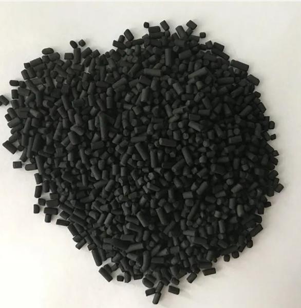 Pilettes de charbon actif en bois industriel Granules de charbon actif à haute absorption