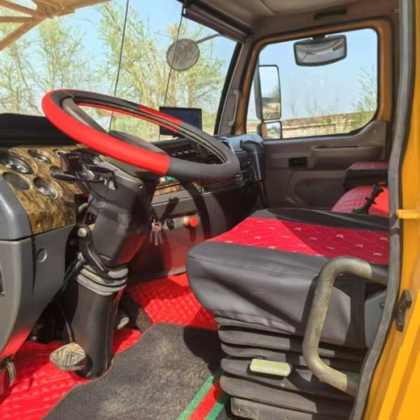 Used Truck Crane 2011 XCMG 70t 70 Tons refurbished Truck Crane