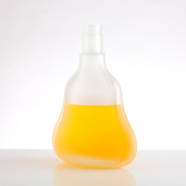 750ml Beautiful Shape High Grade Brandy Glass Bottle with Color Painting and Decal
