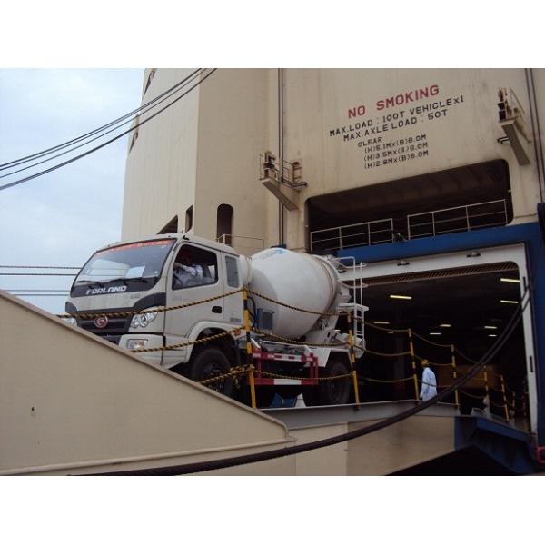 HOWO 4*2 cargo truck engine 141 hp