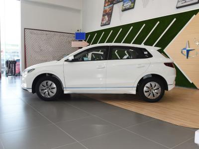 BYD E2 70kw Li Electric Cars , 35.2kwh Li Auto EV 205/60 R16 Tire
