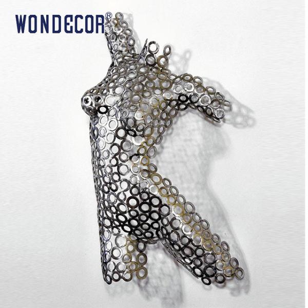 Espetos circulares Torso feminino de aço inoxidável Escultura abstrata Decoração de parede