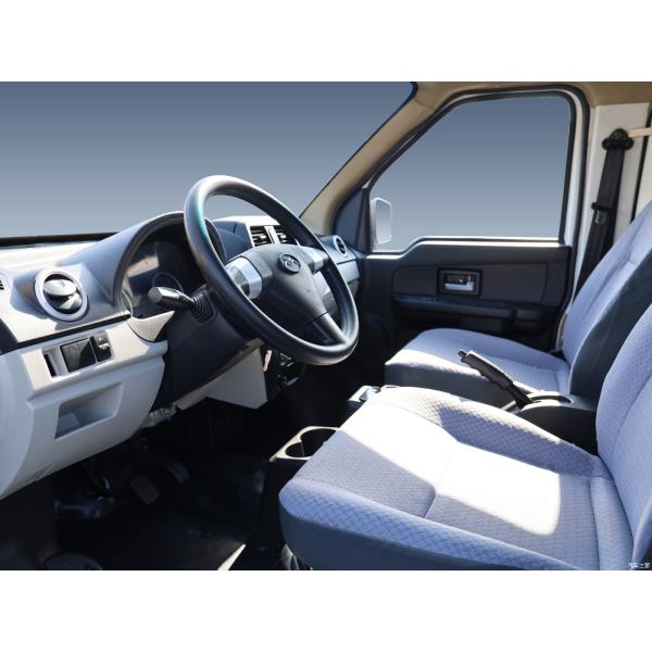 Lightweight Electric Heating Cargo Van With 1450kg Kerb Mass 80km/H
