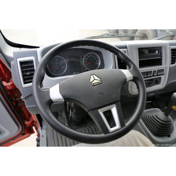 Sinotruk HOWO Commander 220HP 6.75m Van Cargo Truck with 300-400L Fuel Tank Capacity