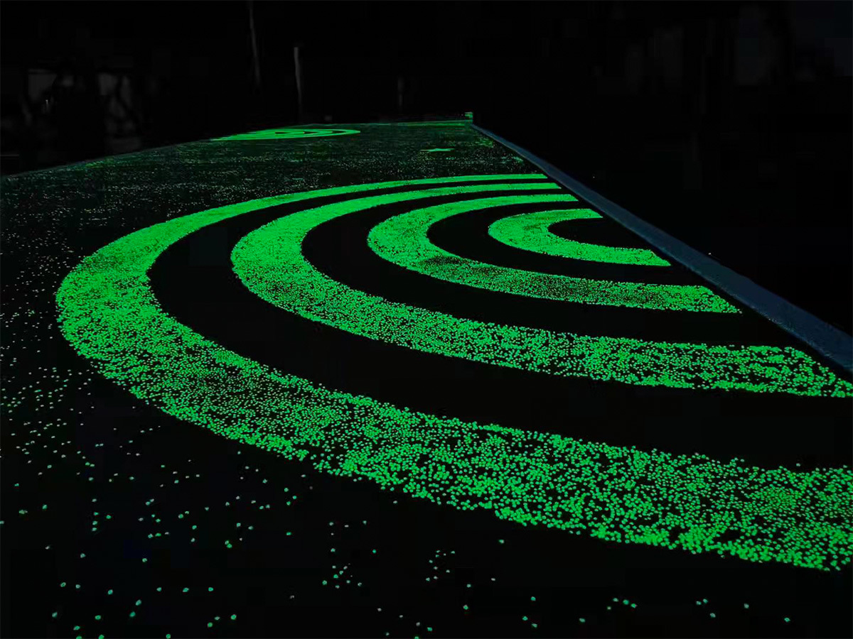Glow in the Dark EPDM Rubber Granules for Running Tracks & Safety Flooring