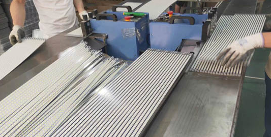 Автомата для резки PCB разделителя PCB СИД лезвия алюминиевого Multi 1500mm