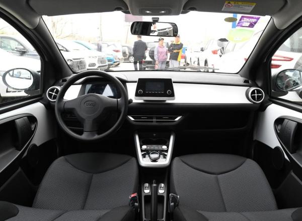 Carro elétrico de 45KW BYD E1