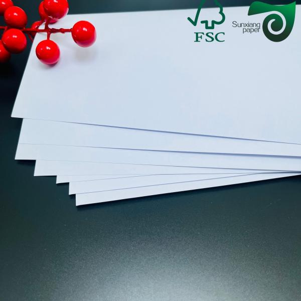 Papier sans bois non recouvert de 70 et 80 livres avec une excellente absorption d'encre disponible sous forme de bobine ou de feuille