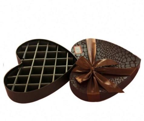 Decorative fancy packaging chocolate gift box Handmade Cake Chocolate Packaging Materials Box