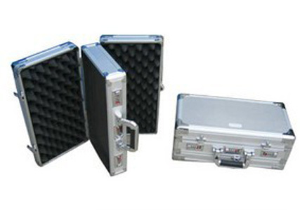 Strong Carry Aluminum Locking Gun Cases Water Resistant For Transportation