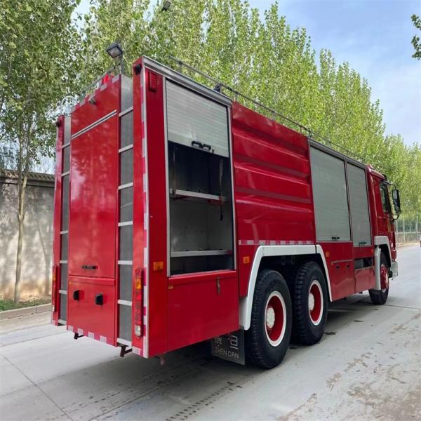 Good Condition Red Diesel Fuel Type Howo Fire Fighting Truck 16cbm Manual Transmission