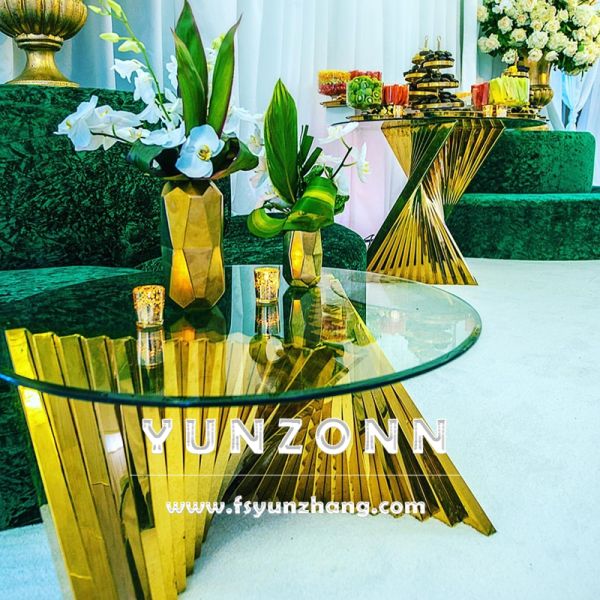 White Glass Wedding Display Cake Table with Round Gold Nest Base Stainless Steel for Hotel Furniture